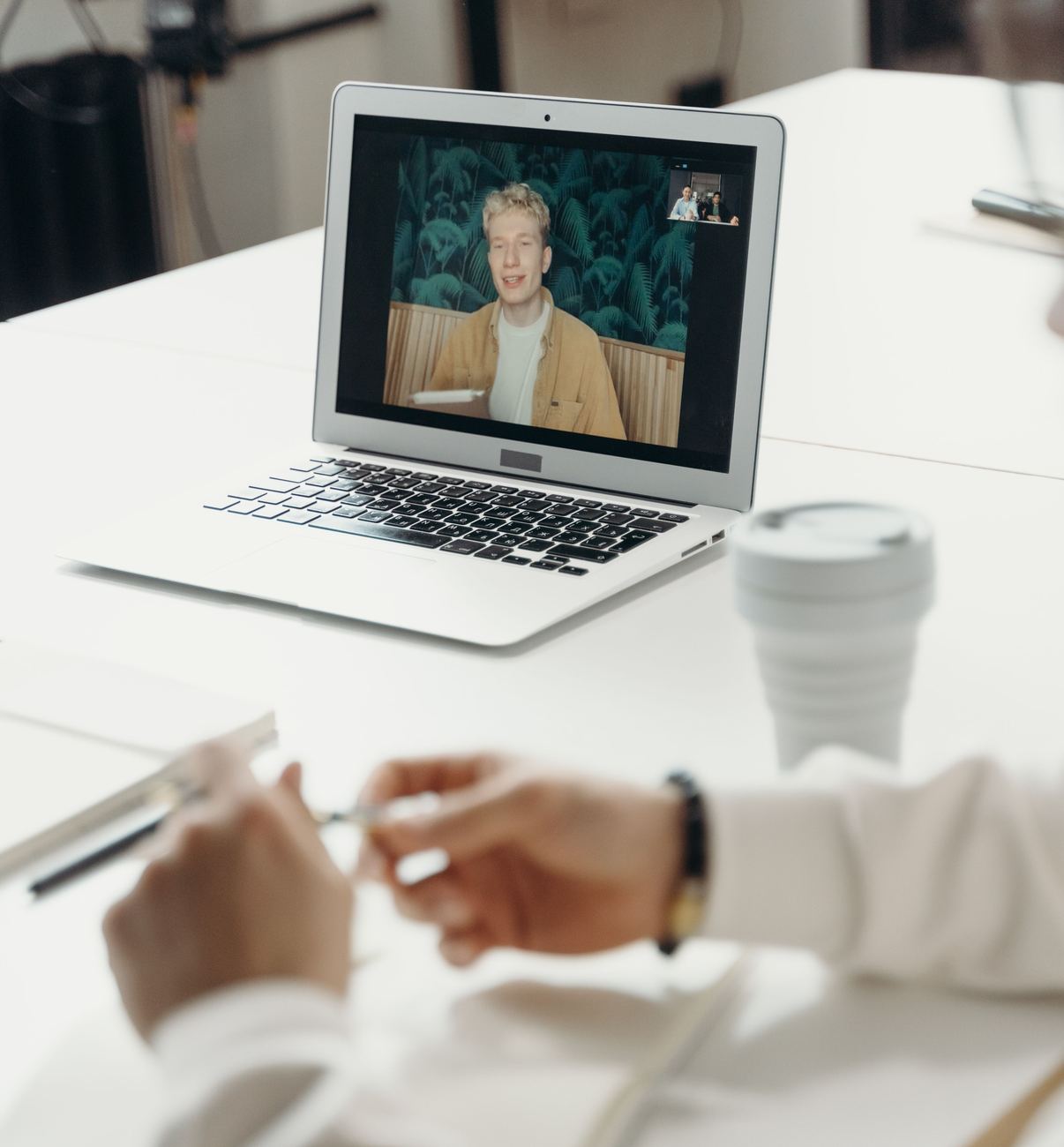 Psicólogo em teleconsulta pelo SinerPsi